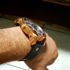 Nice big diesel daddy watch